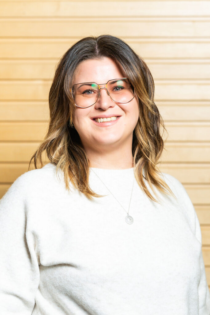 Joanna Sjöberg. projektimyyjä, Junet Oy
