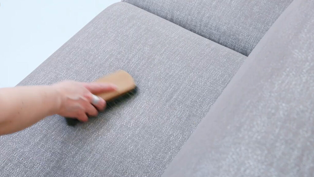 Junet | Verhoiltujen kalusteiden hoito-ohjeet